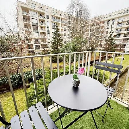 Functional 2 Pax Close To La Défense Appartamento *
