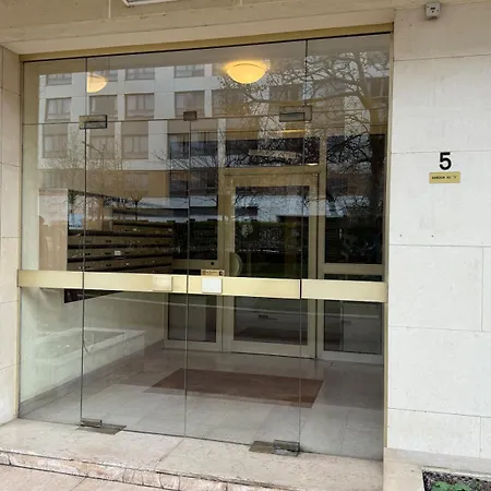 Cozy For 2 Pax - 10 Min From La Defense Paris Arena Courbevoie