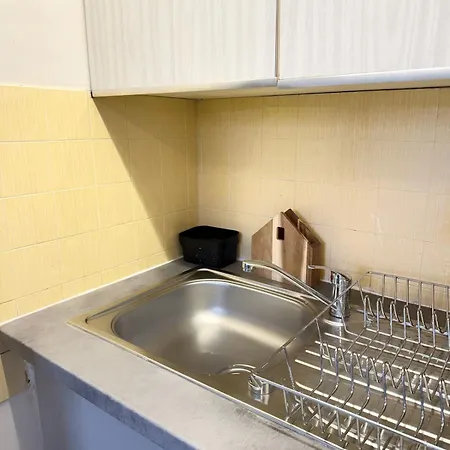 Functional 2 Pax Close To La Défense Appartamento