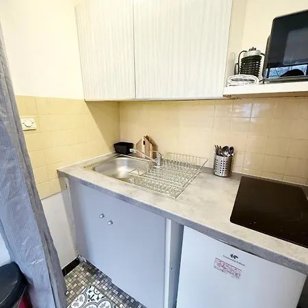 Apartman Cozy For 2 Pax - 10 Min From La Defense Paris Arena