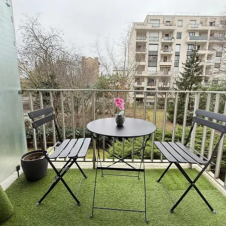 Functional 2 Pax Close To La Défense Appartamento